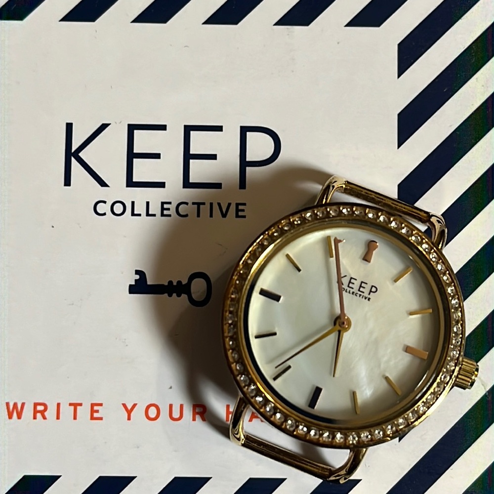 Keep collective gold pave round watch face. Needs battery.